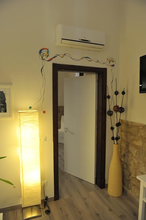 B&B Al Teatro Комизо Экстерьер фото